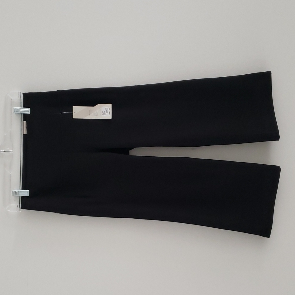 LIVI Active Sculpting Yoga Capri pants‎